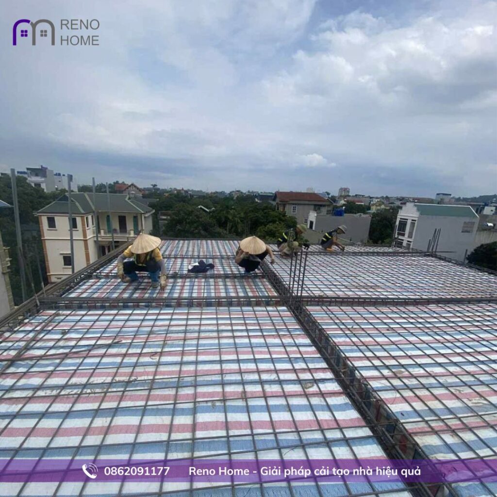 buộc sắt đổ mái bê tông