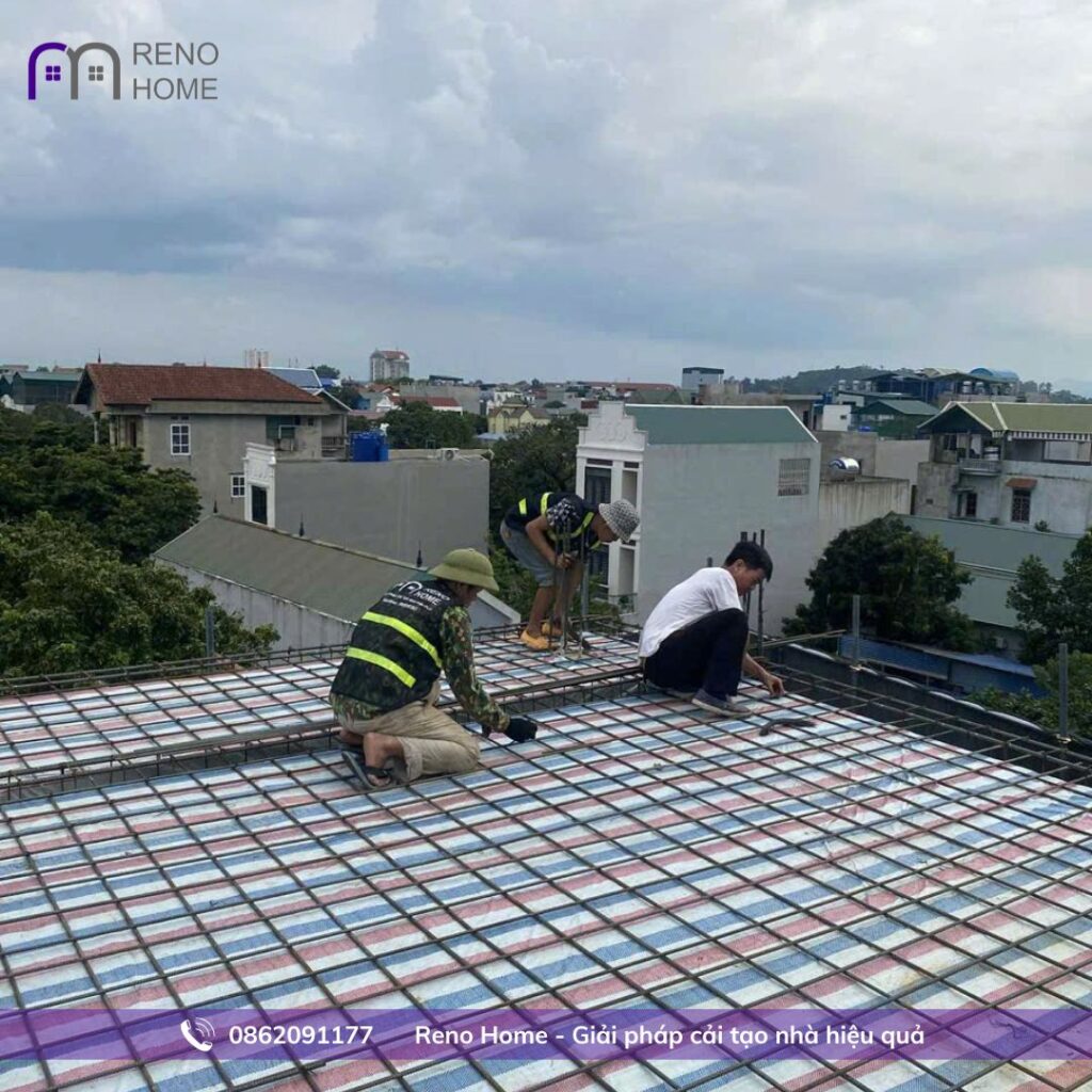 buộc sắt đổ mái bê tông